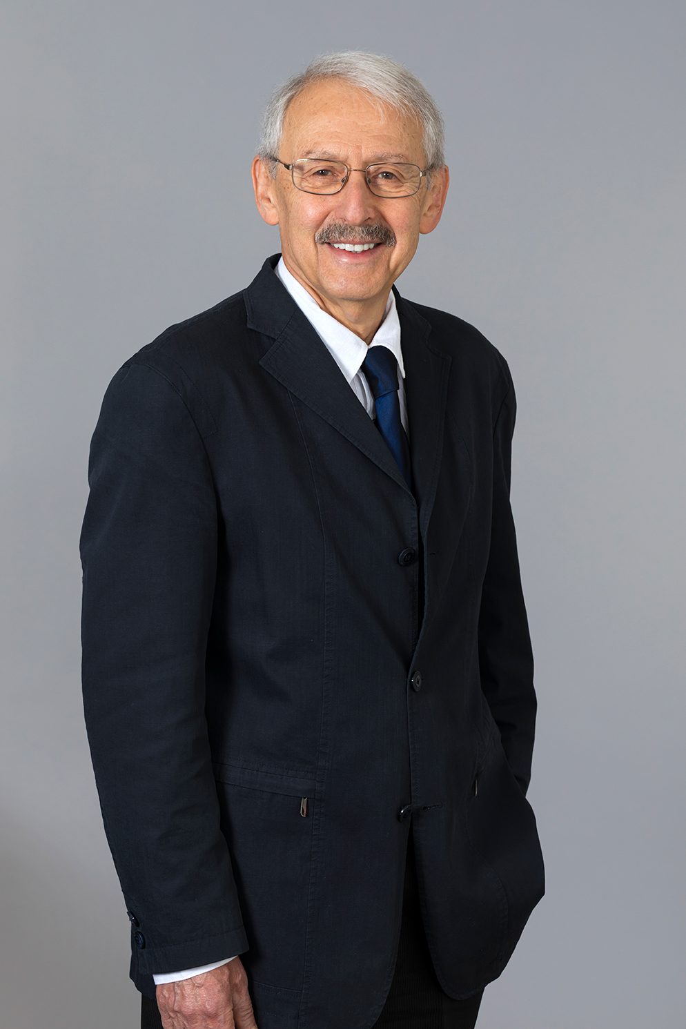 Portrait photo of Gregory Ludkovsky